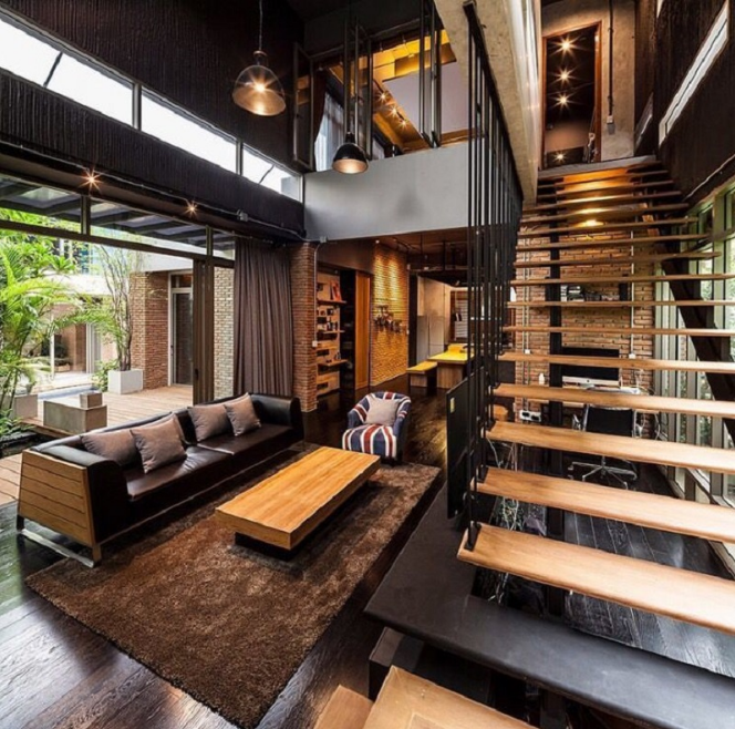 Cầu thang thường được dùng từ chất liệu gỗ và kim loại mang lại sự mạnh mẽ